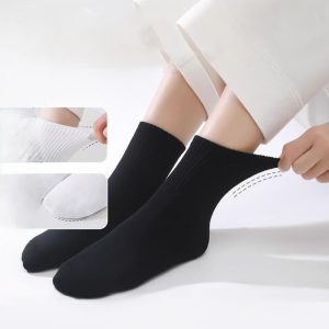 Disposable Socks1