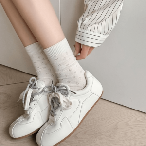 Women’s Seamless Mesh Cotton Crew Socks (2)