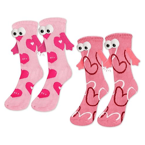 Magnetic Holding Hands Couple Socks2