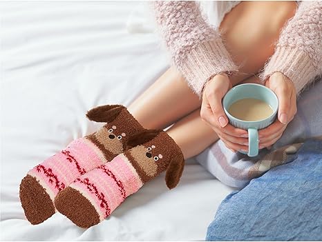 Women’s Dachshund Fuzzy Slipper Socks2