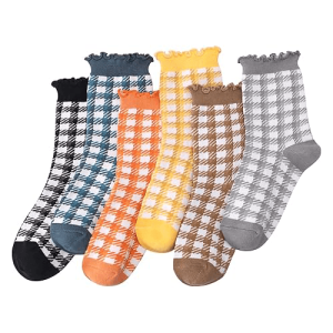 Women’s Ruffle Checkered Ankle Socks2 Women’s Ruffle Checkered Ankle Socks2